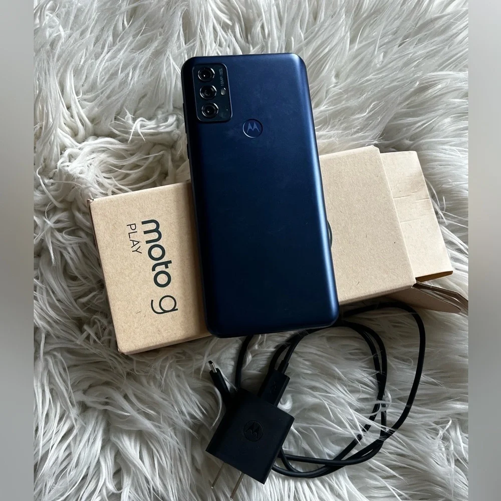 Moto G Play XT2271-5 (Navy Blue, 32GB) Unlocked w/ Box & Charger Great Condition